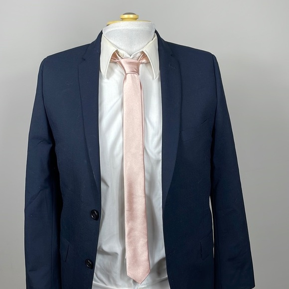 Champagne colored skinny tie - Picture 3 of 10